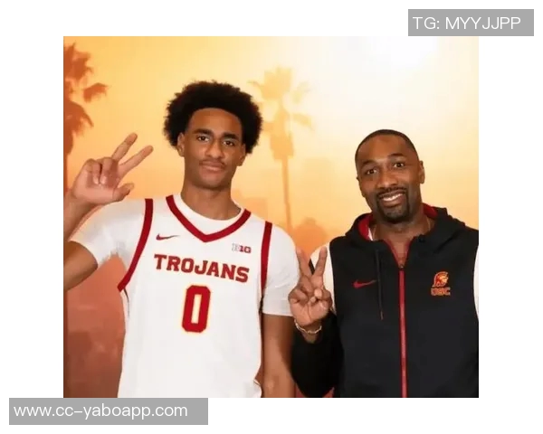 阿里纳斯调侃珍妮应感激布朗尼球衣销售足以支付老詹薪水