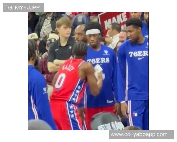 埃奇库姆与马克西争吵升级洛瑞出面调解纳斯暗示其他人保持沉默